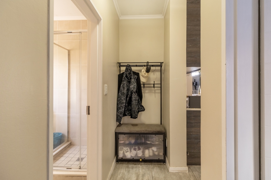3 Bedroom Property for Sale in Greenstone Crest Gauteng