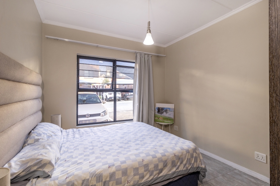 3 Bedroom Property for Sale in Greenstone Crest Gauteng