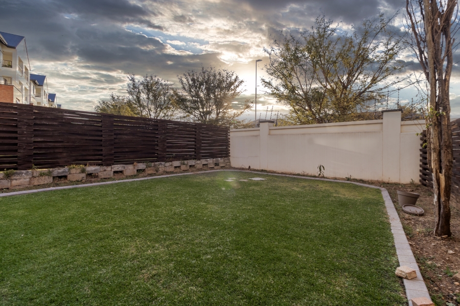 3 Bedroom Property for Sale in Greenstone Crest Gauteng