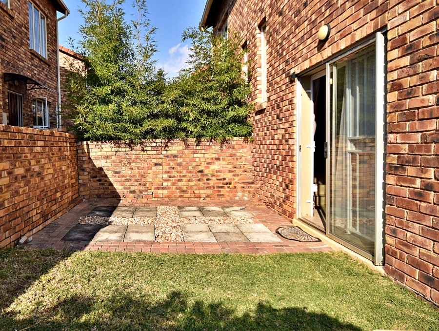 2 Bedroom Property for Sale in Olivedale Gauteng