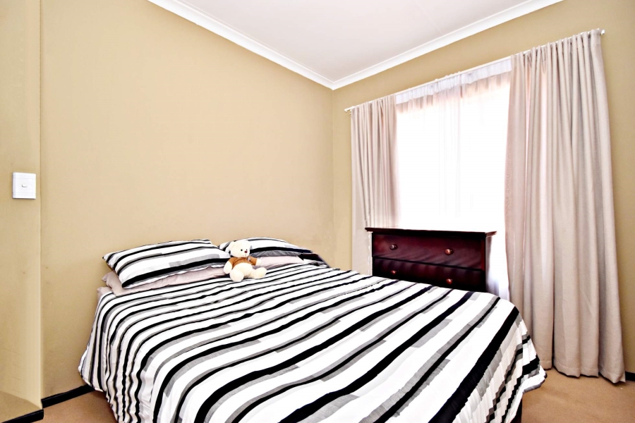 2 Bedroom Property for Sale in Olivedale Gauteng