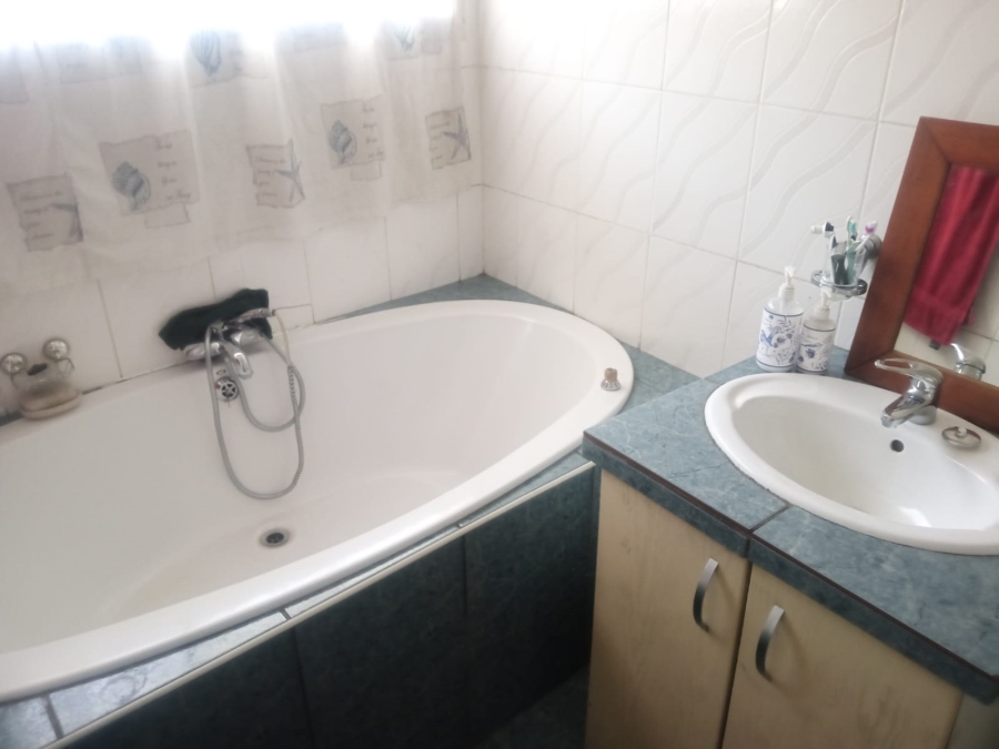 2 Bedroom Property for Sale in Witfield Gauteng