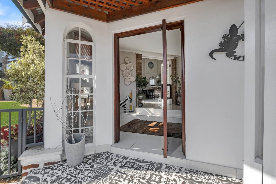 4 Bedroom Property for Sale in Linden Gauteng