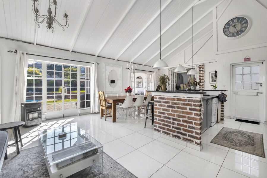 4 Bedroom Property for Sale in Linden Gauteng