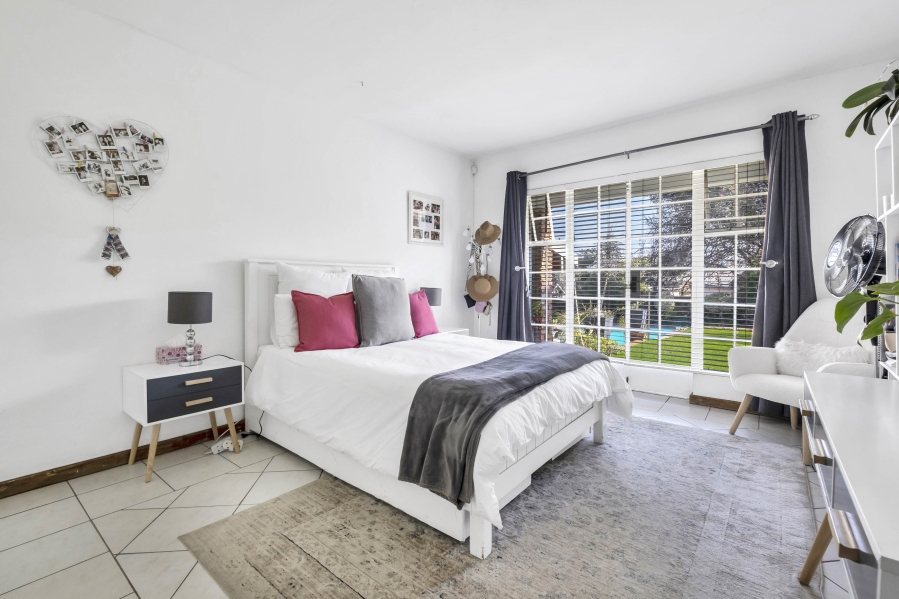 4 Bedroom Property for Sale in Linden Gauteng