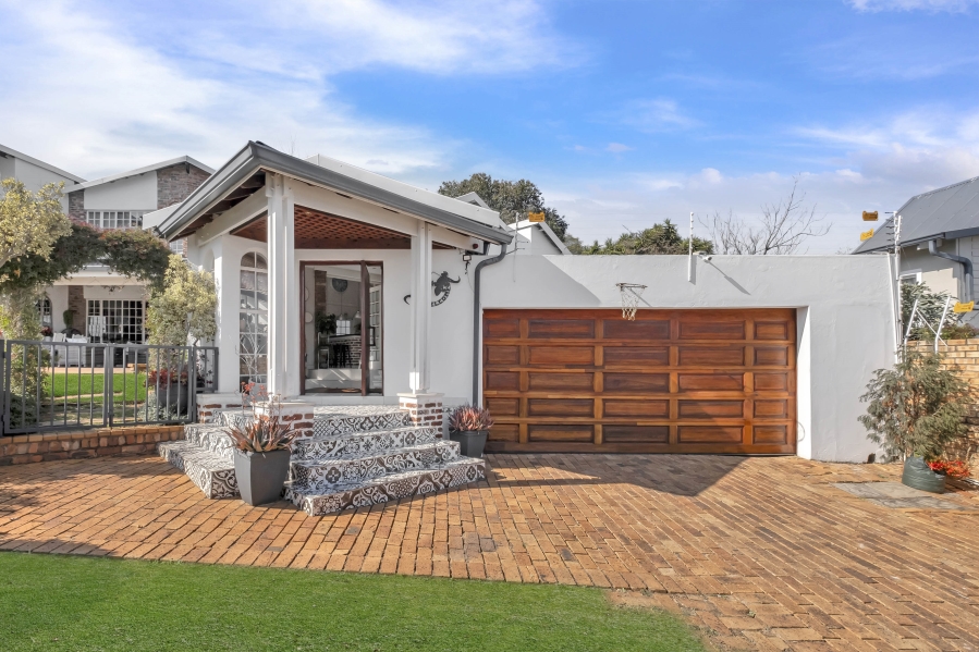 4 Bedroom Property for Sale in Linden Gauteng