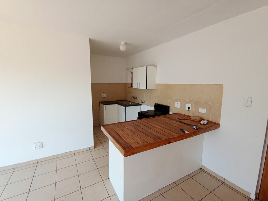 To Let 1 Bedroom Property for Rent in Cresslawn Gauteng