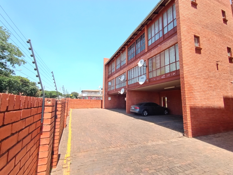 To Let 1 Bedroom Property for Rent in Cresslawn Gauteng