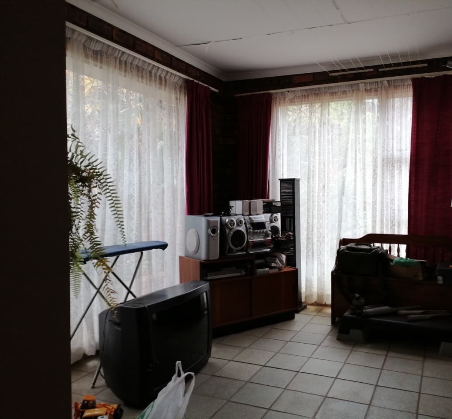 4 Bedroom Property for Sale in Greenhills Gauteng