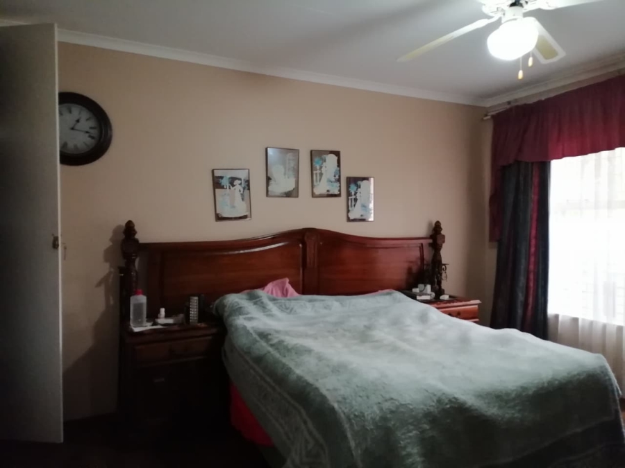 4 Bedroom Property for Sale in Greenhills Gauteng