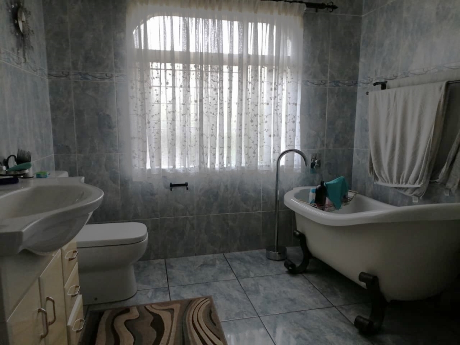 4 Bedroom Property for Sale in Greenhills Gauteng