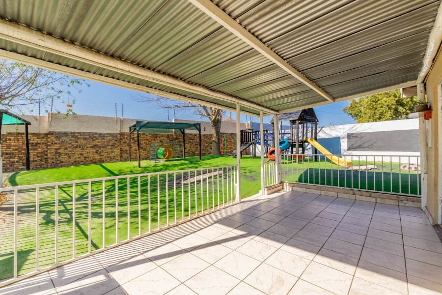4 Bedroom Property for Sale in Lonehill Gauteng