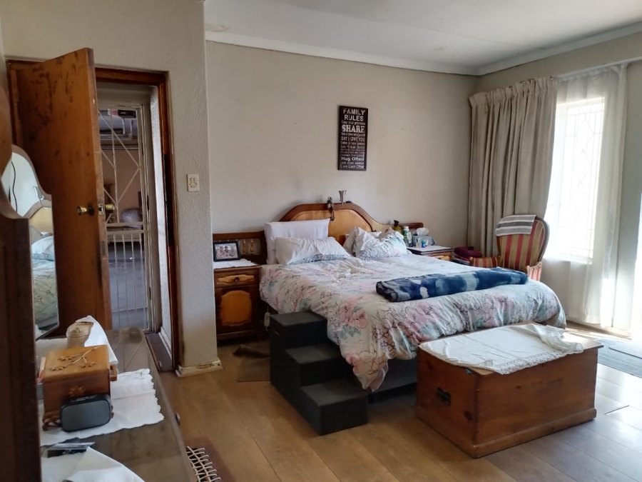 4 Bedroom Property for Sale in Brackendowns Gauteng