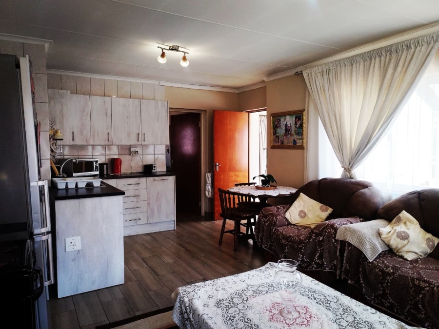 4 Bedroom Property for Sale in Brackendowns Gauteng