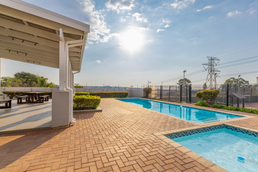 2 Bedroom Property for Sale in Paulshof Gauteng