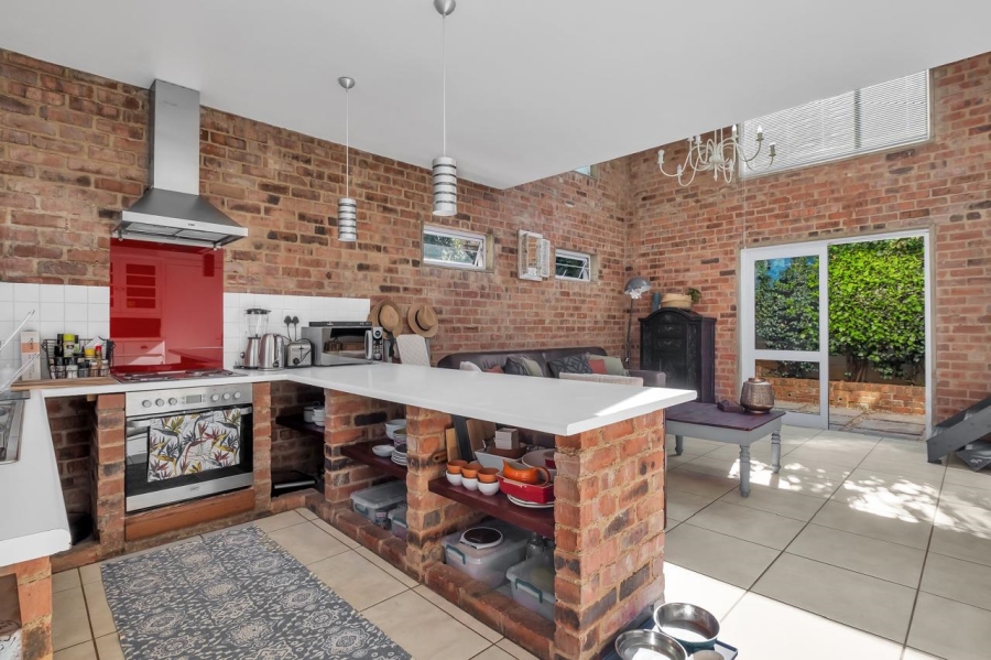 To Let 2 Bedroom Property for Rent in Greenside Gauteng
