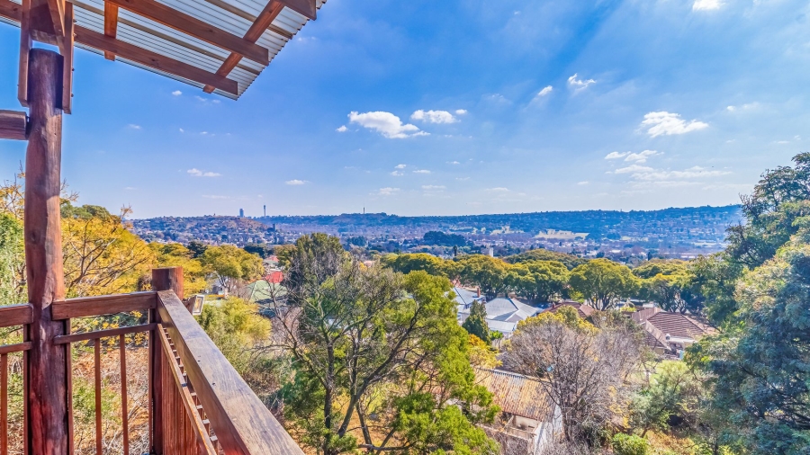 6 Bedroom Property for Sale in Kensington Gauteng