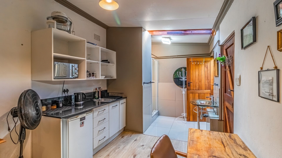 6 Bedroom Property for Sale in Kensington Gauteng