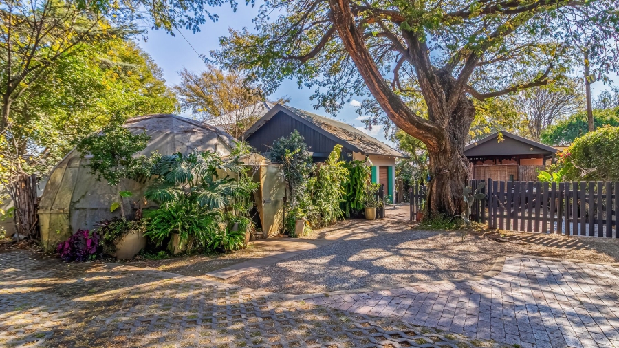 6 Bedroom Property for Sale in Kensington Gauteng