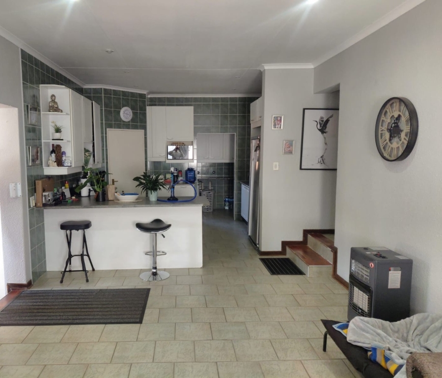 To Let 3 Bedroom Property for Rent in Wilro Park Gauteng