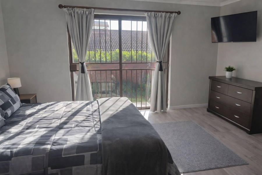 To Let 3 Bedroom Property for Rent in Wilro Park Gauteng
