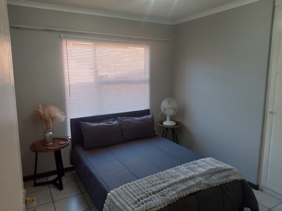 To Let 3 Bedroom Property for Rent in Wilro Park Gauteng