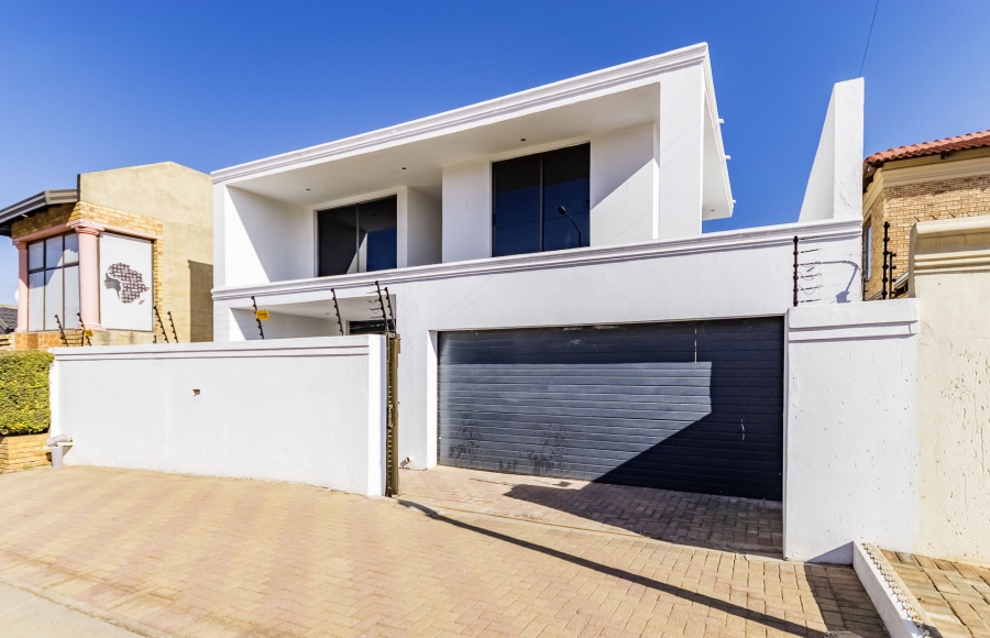 3 Bedroom Property for Sale in Kagiso Gauteng