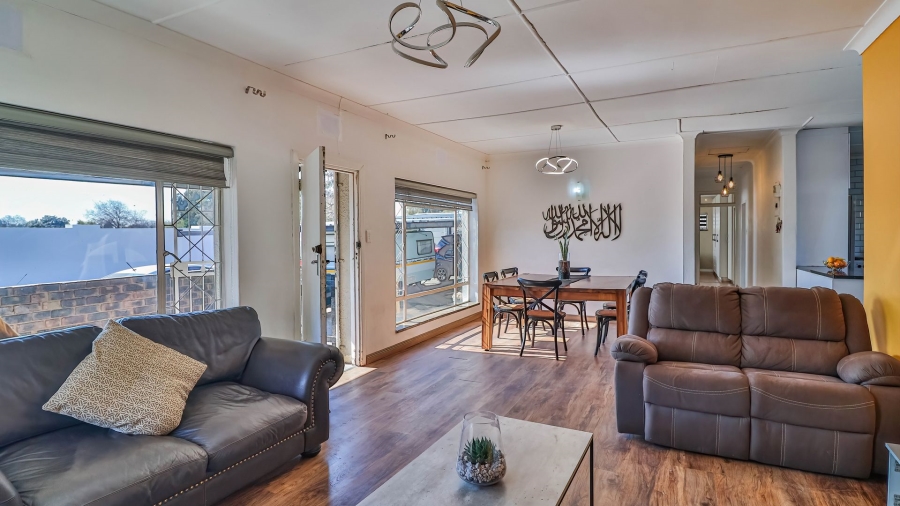 3 Bedroom Property for Sale in Ridgeway Gauteng