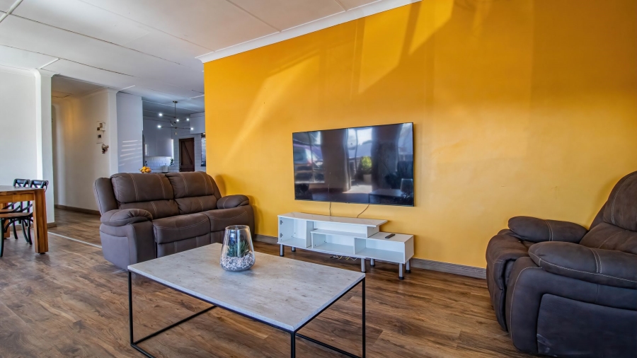 3 Bedroom Property for Sale in Ridgeway Gauteng