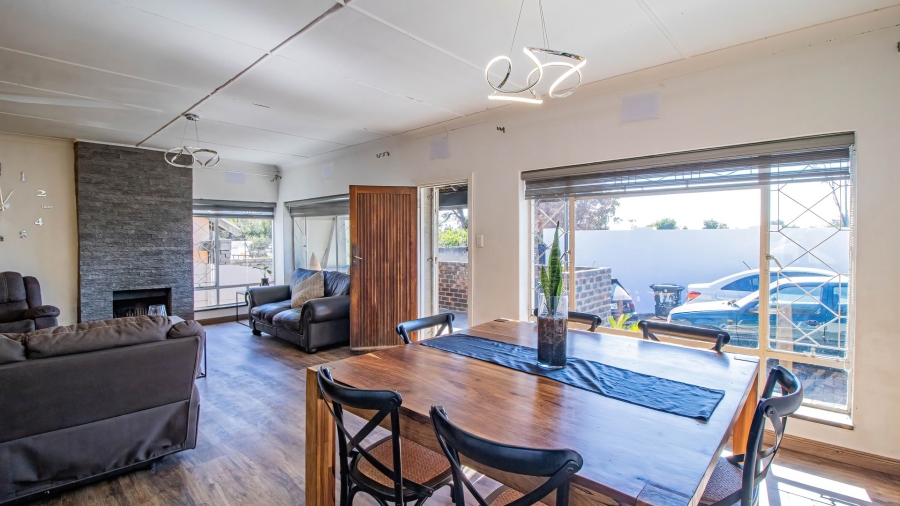 3 Bedroom Property for Sale in Ridgeway Gauteng