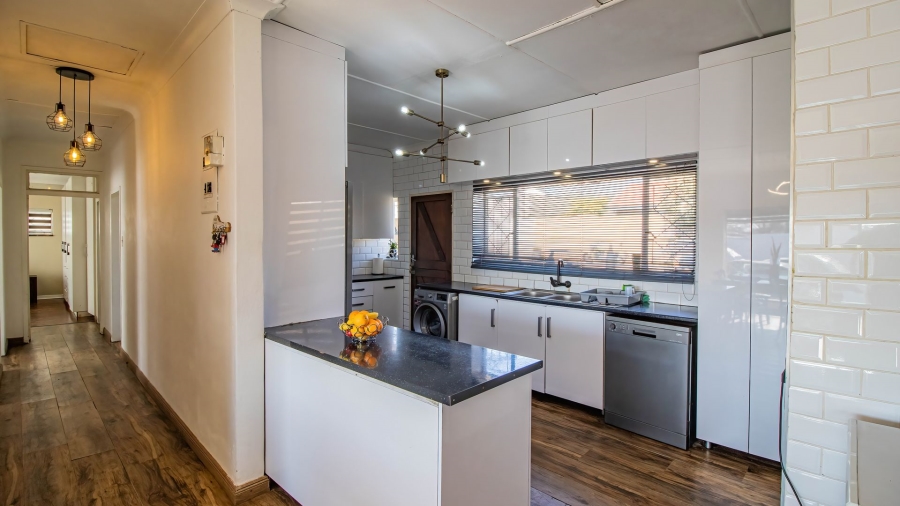 3 Bedroom Property for Sale in Ridgeway Gauteng