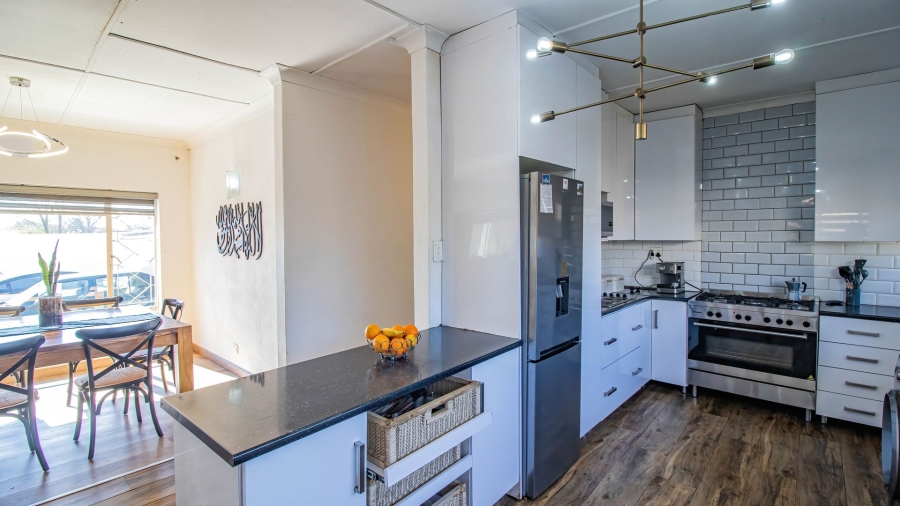 3 Bedroom Property for Sale in Ridgeway Gauteng