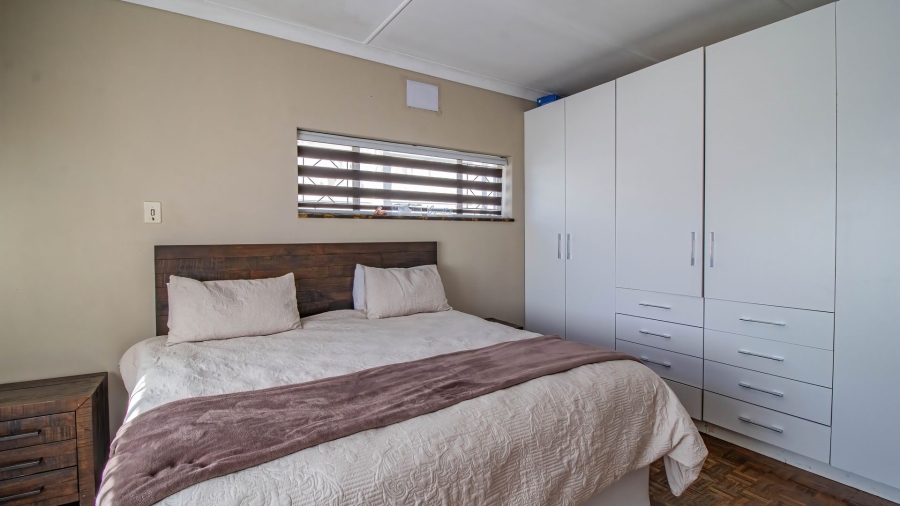3 Bedroom Property for Sale in Ridgeway Gauteng