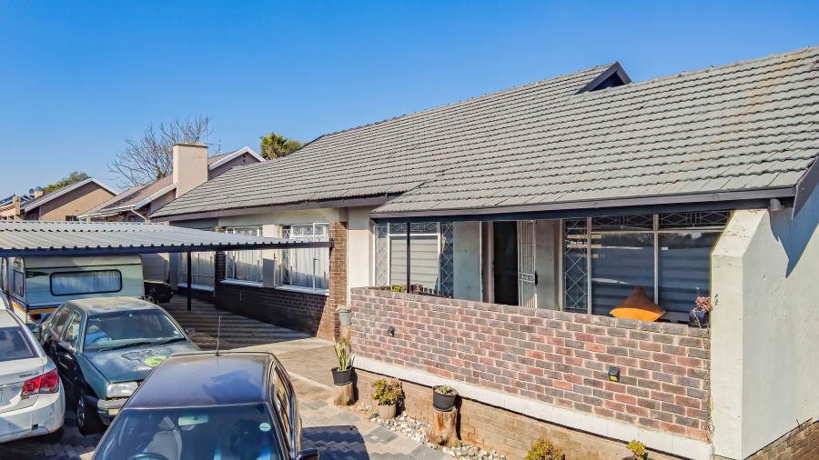 3 Bedroom Property for Sale in Ridgeway Gauteng
