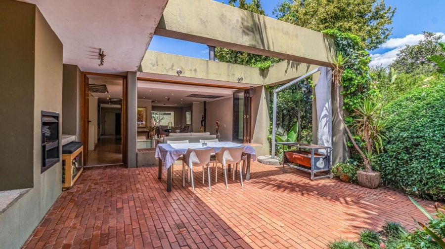 6 Bedroom Property for Sale in Morningside Gauteng