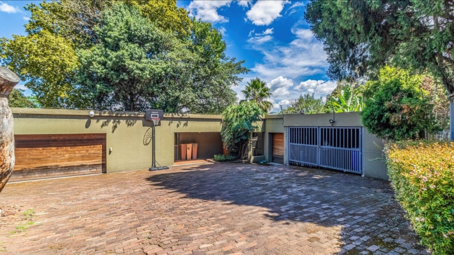 6 Bedroom Property for Sale in Morningside Gauteng