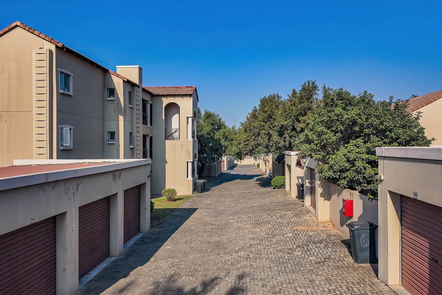 2 Bedroom Property for Sale in Noordhang Gauteng