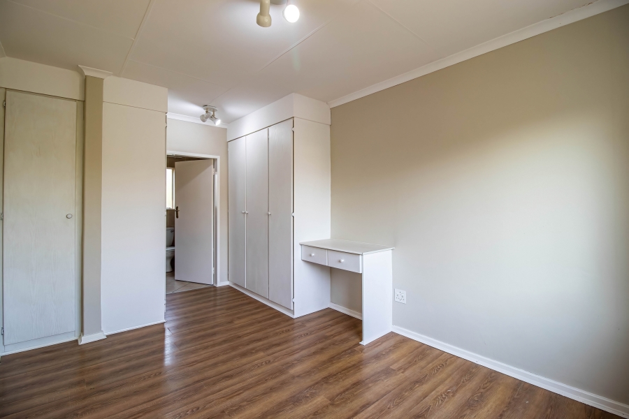 2 Bedroom Property for Sale in Noordhang Gauteng