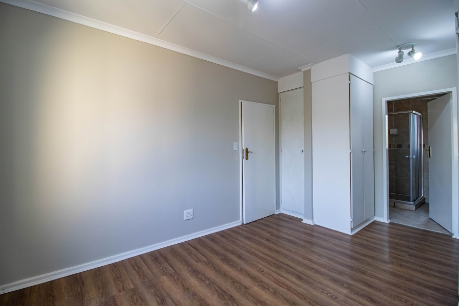 2 Bedroom Property for Sale in Noordhang Gauteng