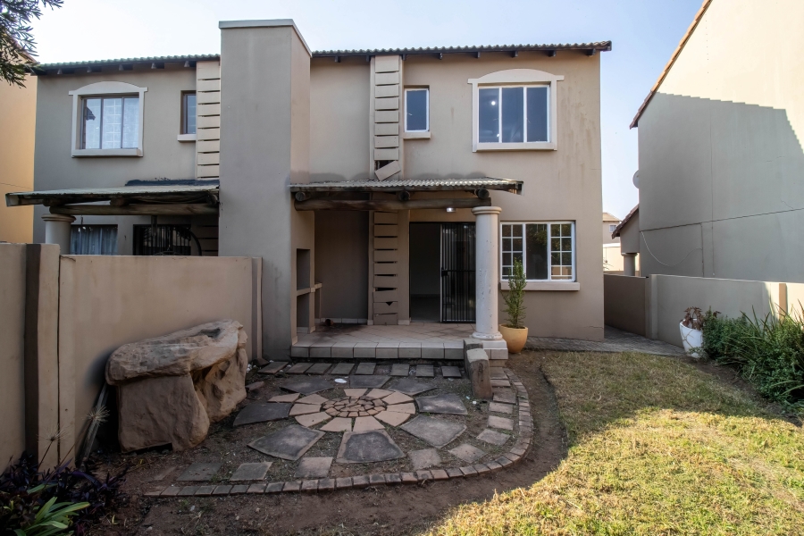 2 Bedroom Property for Sale in Noordhang Gauteng