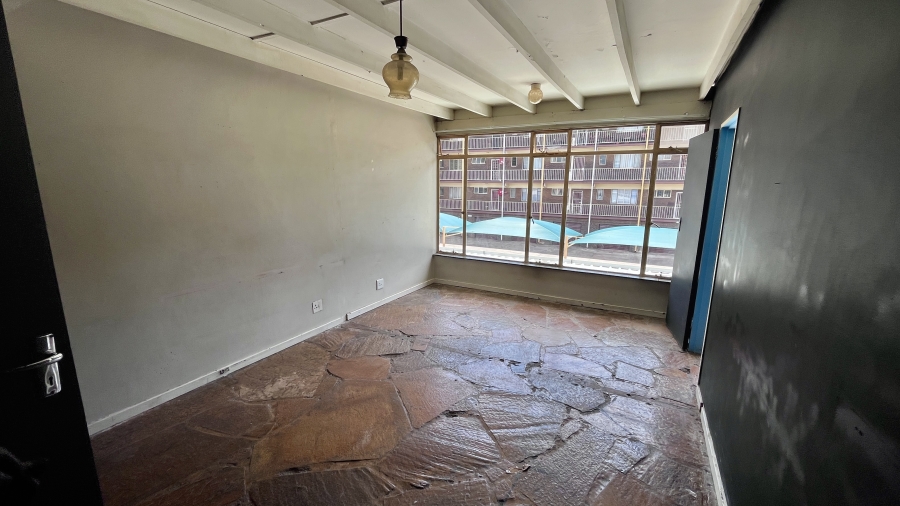 1 Bedroom Property for Sale in Waverley Gauteng