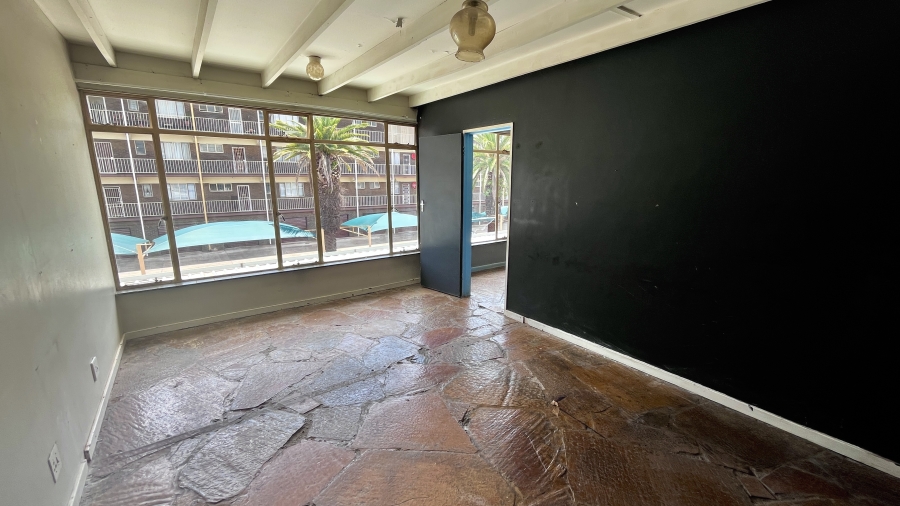 1 Bedroom Property for Sale in Waverley Gauteng