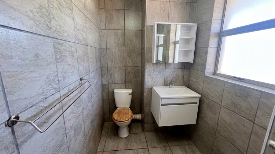 1 Bedroom Property for Sale in Waverley Gauteng