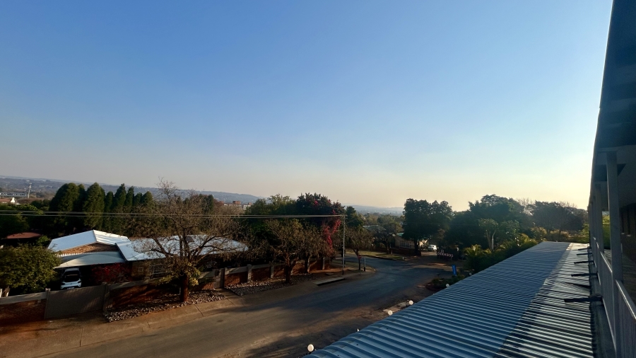 1 Bedroom Property for Sale in Waverley Gauteng