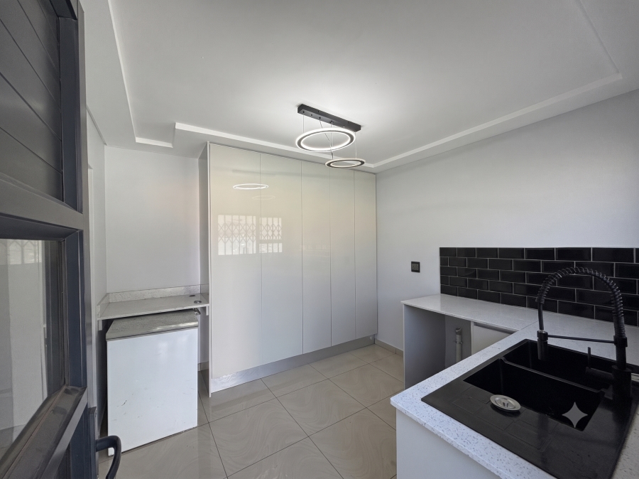 To Let 4 Bedroom Property for Rent in Mindalore Gauteng