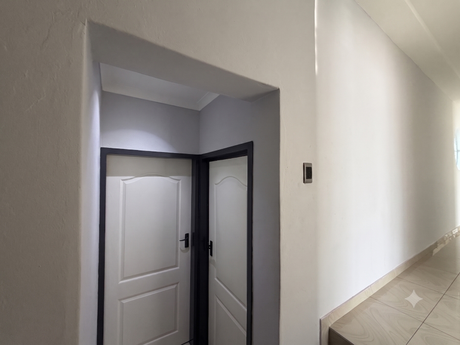 To Let 4 Bedroom Property for Rent in Mindalore Gauteng