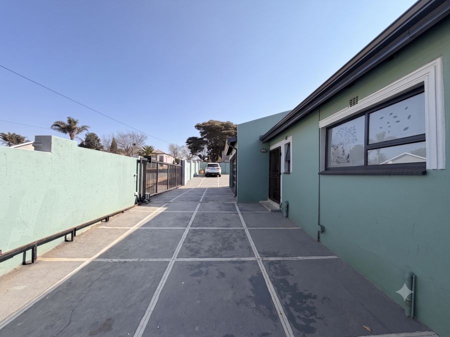 To Let 4 Bedroom Property for Rent in Mindalore Gauteng