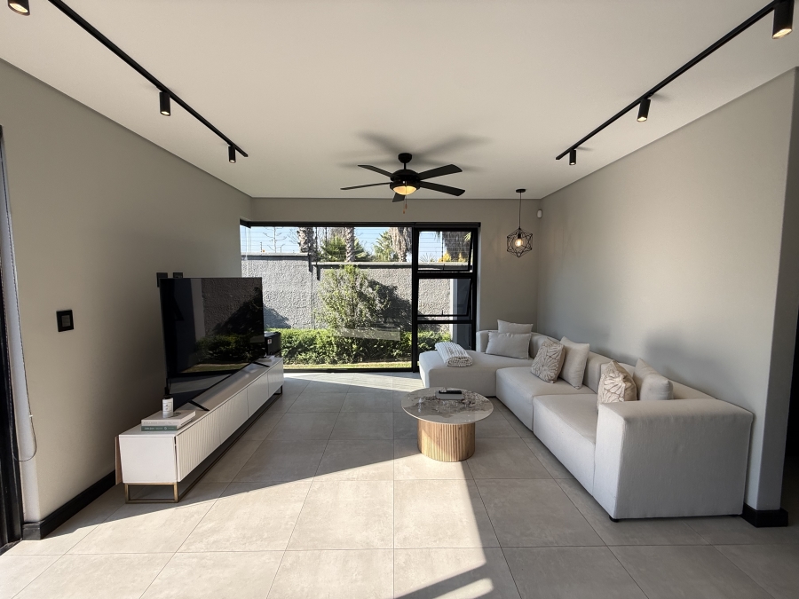 To Let 3 Bedroom Property for Rent in Bryanston Gauteng