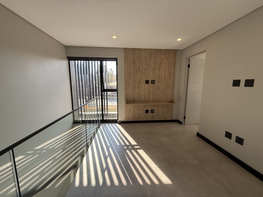 To Let 3 Bedroom Property for Rent in Bryanston Gauteng