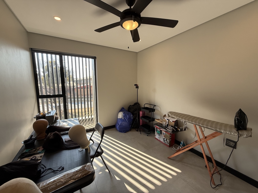 To Let 3 Bedroom Property for Rent in Bryanston Gauteng